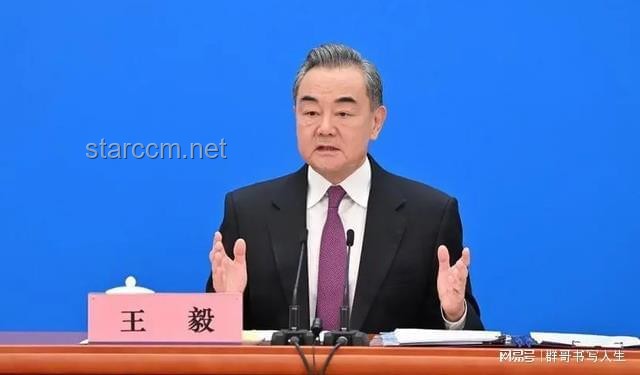 王毅抵达香港：见证国际调解院新时代的开启