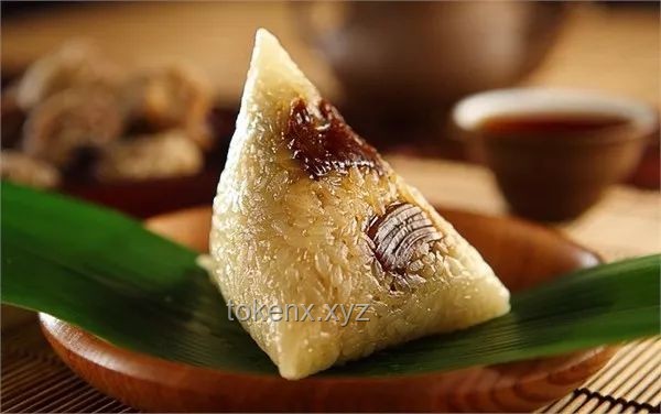 加热粽子时，用水煮还是上锅蒸？正确方法让你粽香四溢！