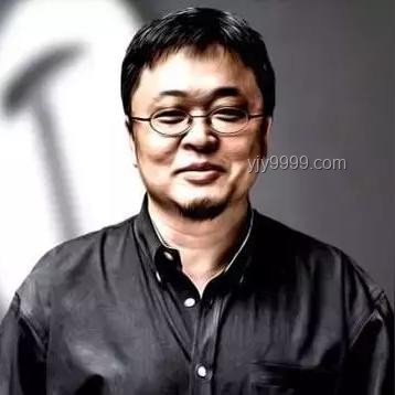 即时战略游戏衰落：多元娱乐时代下的对比分析