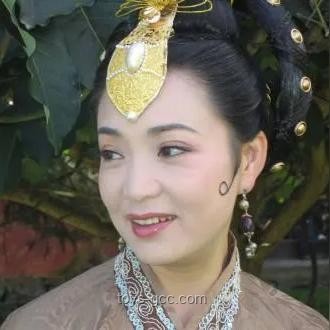 《还珠格格》皇后角色深度解析：真坏还是复杂人性？