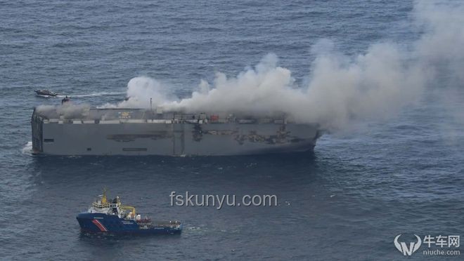 载3000辆汽车轮船起火事故对比分析：燃油车与电动车火灾风险