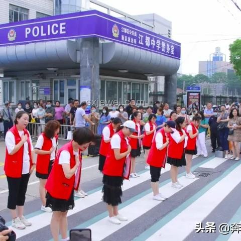 男生出考场找妈妈指南：快速定位与安心重逢