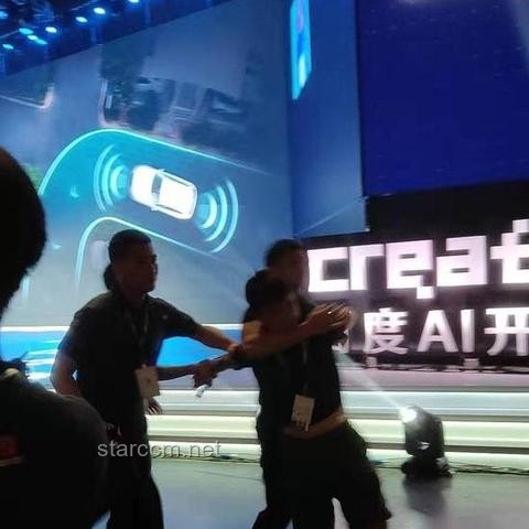 直男财经深入解析洛杉矶骚乱现场案例