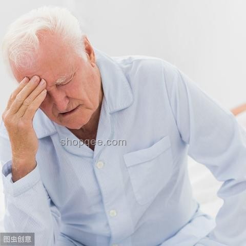 银行高龄柜员视力问题影响业务办理效率解决方案